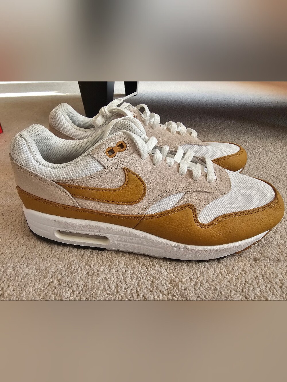 Men's Air Max 1's In Off White / Bronze